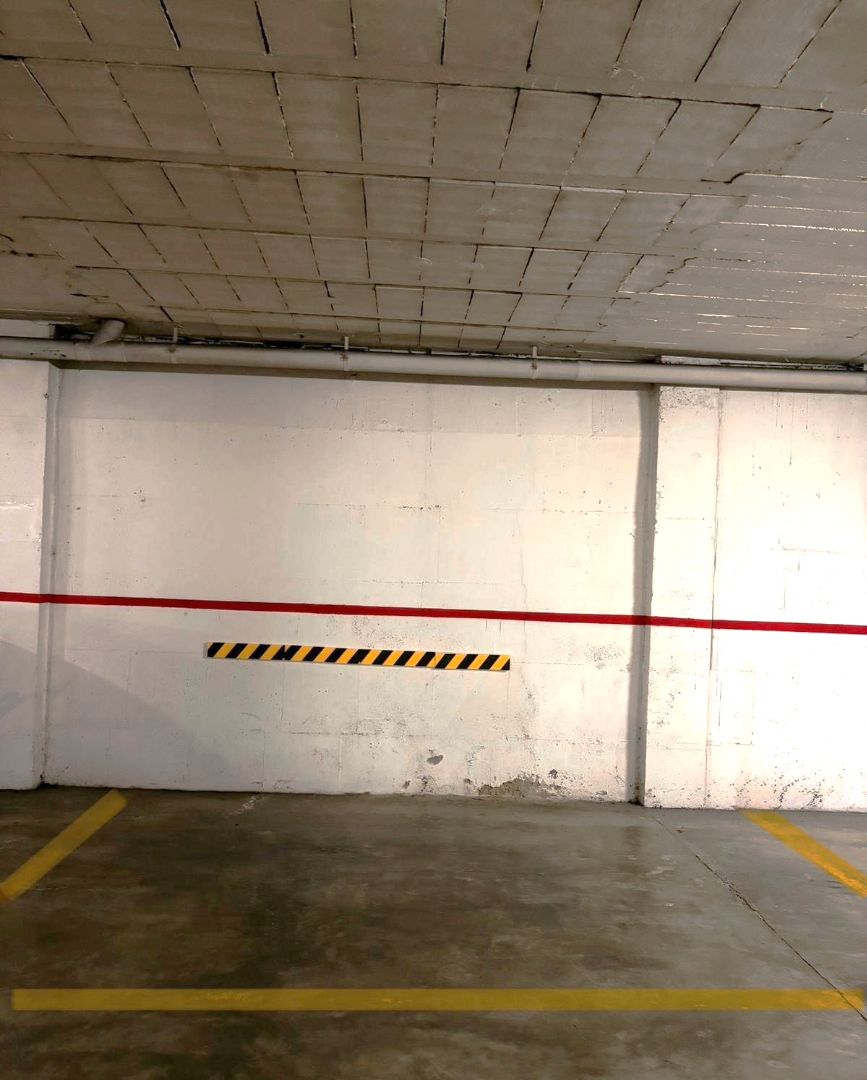 Garage to rent in Carrer de la Verge de Montserrat