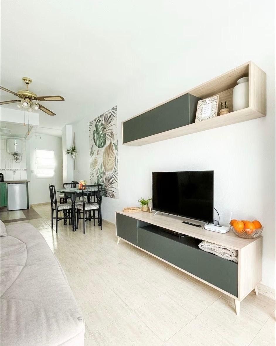 Living room of Flat for rent in Torrevieja  with Air Conditioner, Heating and Terrace