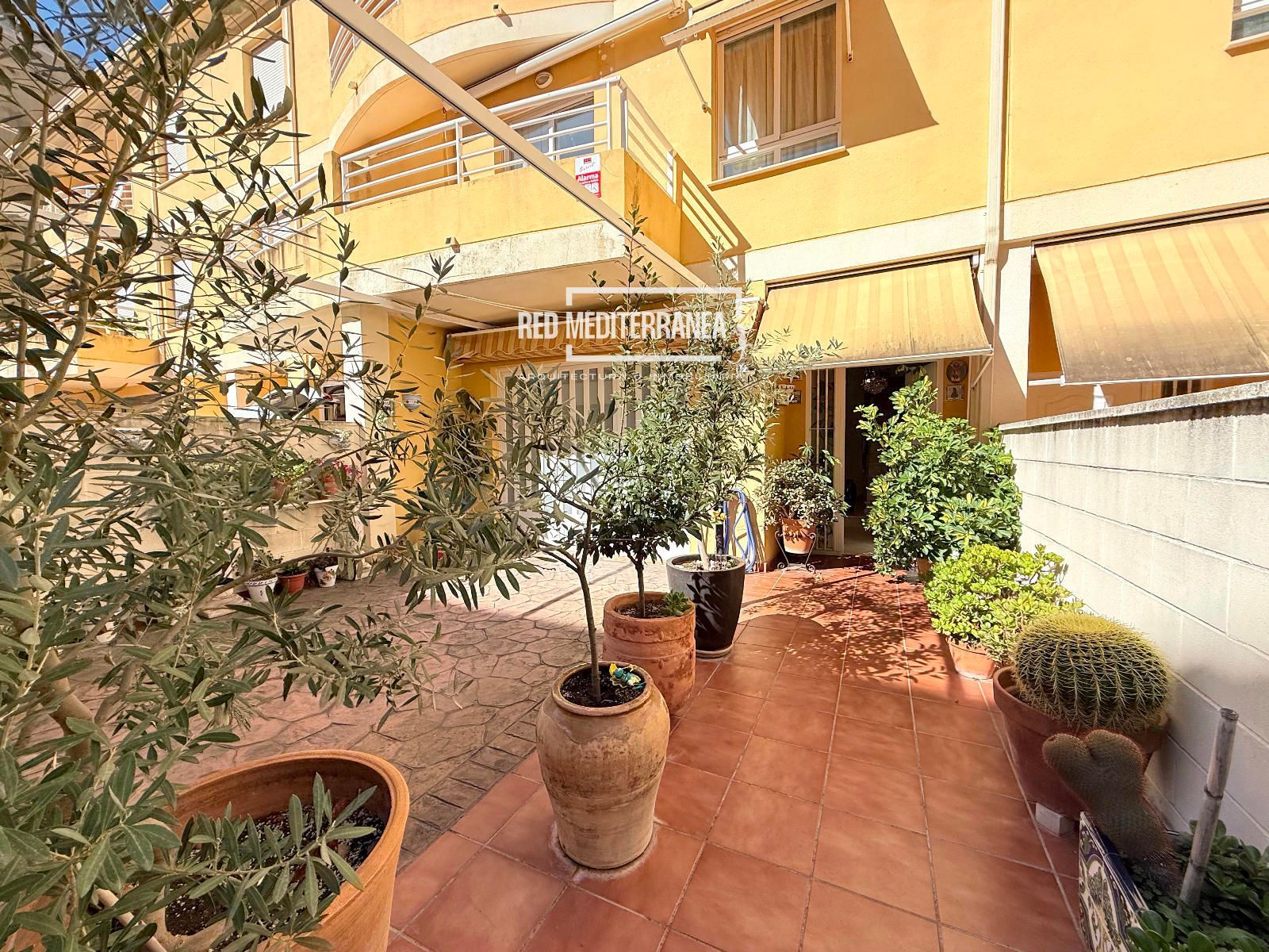 Terrassa de Casa adosada en venda en Daimús amb Calefacció, Jardí privat i Terrassa