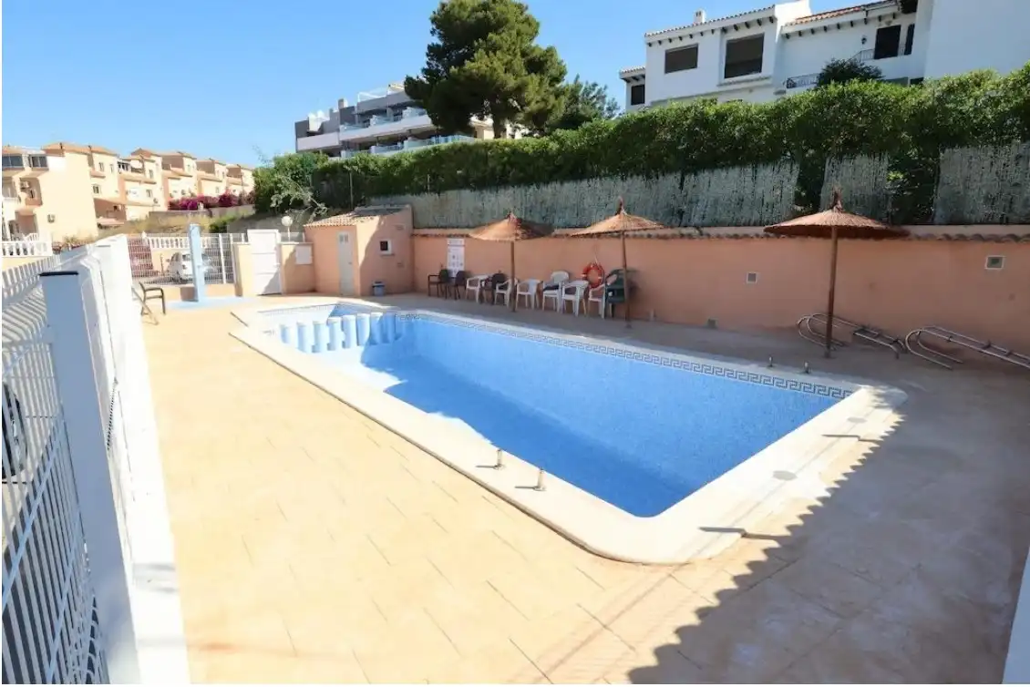 Piscina de Dúplex en venta en Orihuela con Aire acondicionado, Calefacción y Terraza