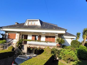 Chalet con jardín en venta en Vilanova de Arousa