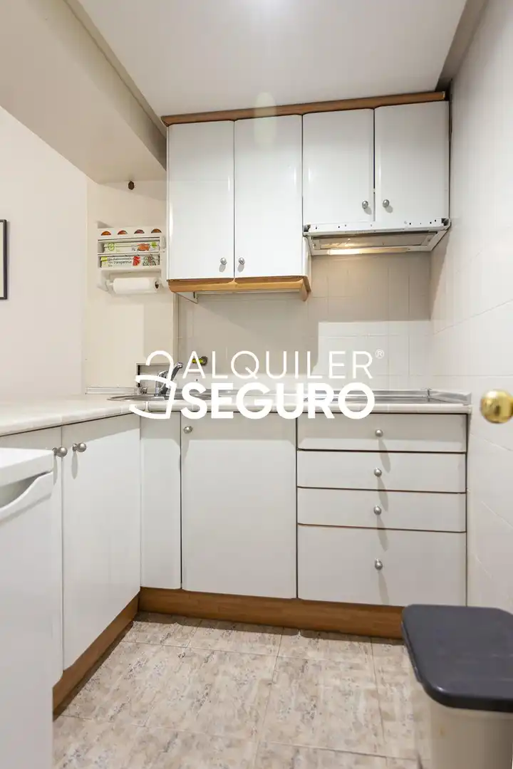Kitchen of Flat for rent in Madrid  with Heating, Terrace and Furnished