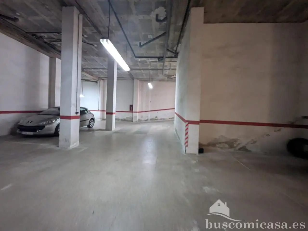 Parkplatz von Garage zum Verkauf in Linares