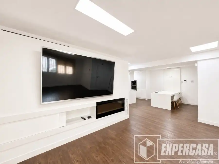 Sala d'estar de Casa o xalet en venda en Domeño amb Aire condicionat i Terrassa