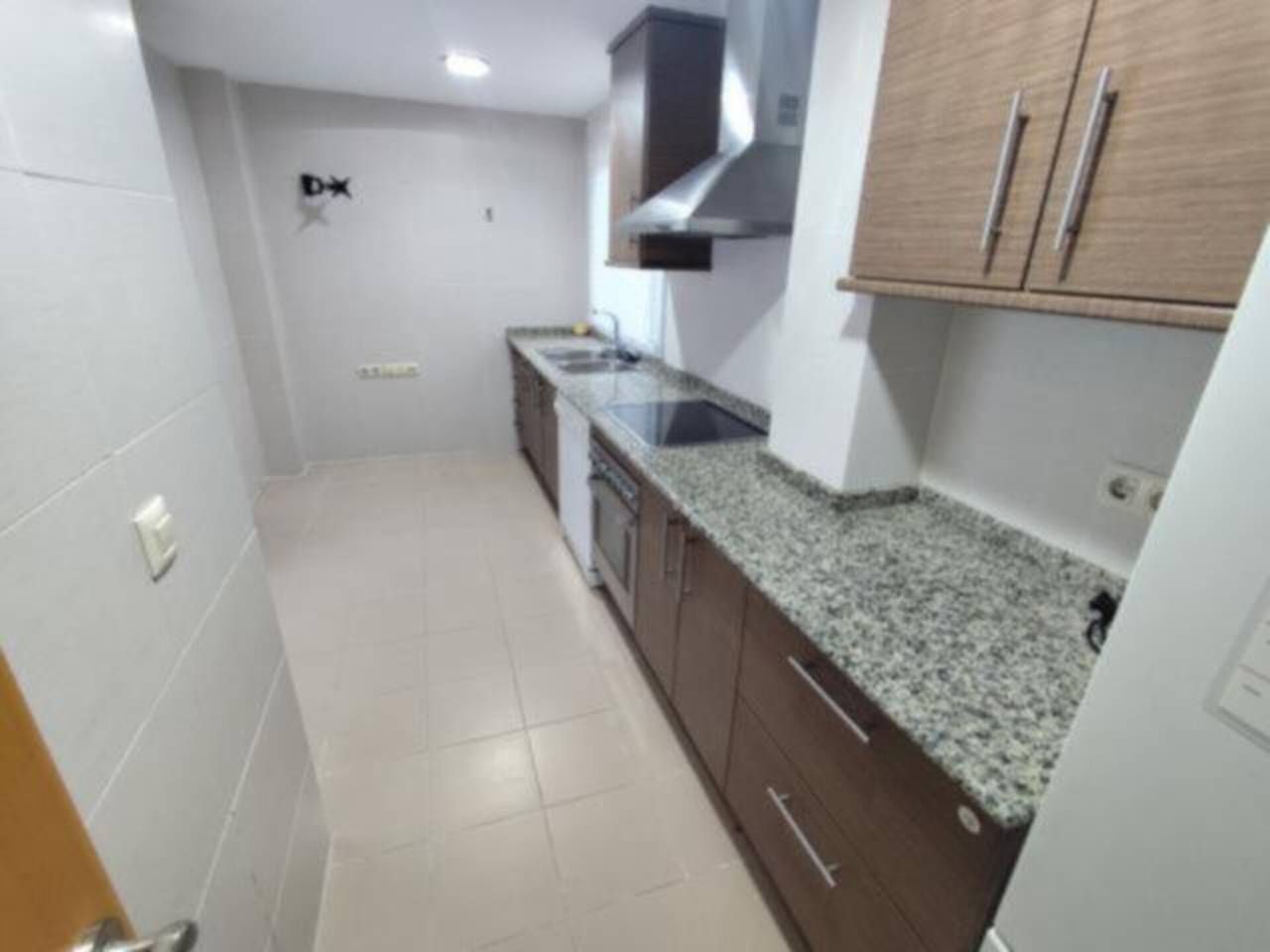 Cuina de Àtic de lloguer en Picassent amb Aire condicionat, Calefacció i Jardí privat