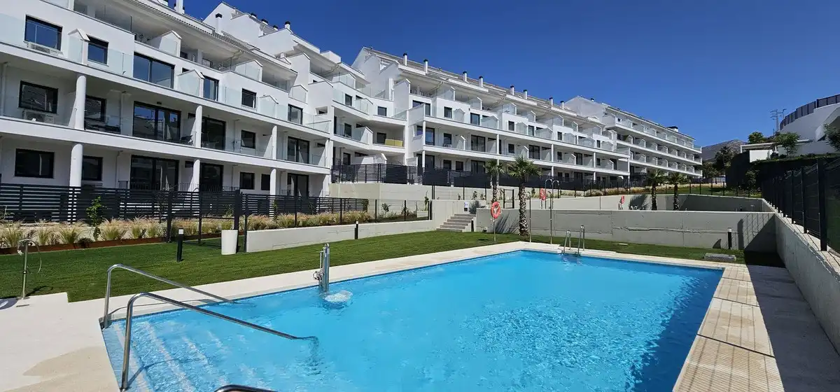 Apartment with pool for sale in zorzal