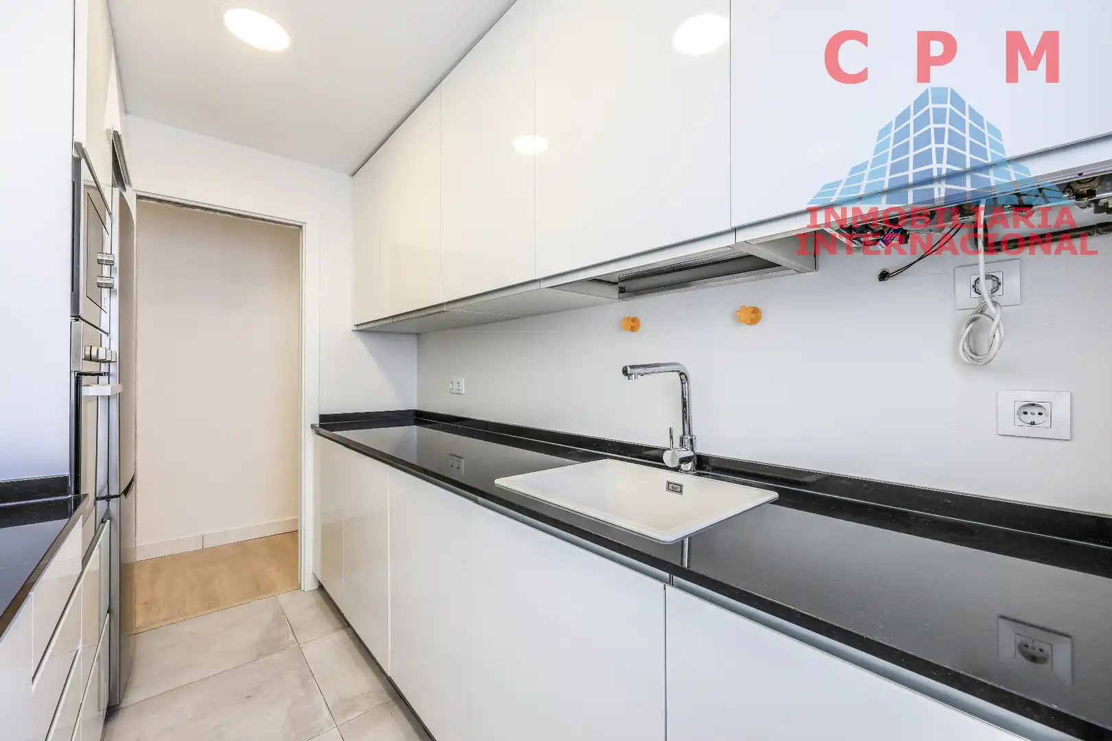 Kitchen of Flat for rent in Madrid  with Air Conditioner, Heating and Parquet flooring