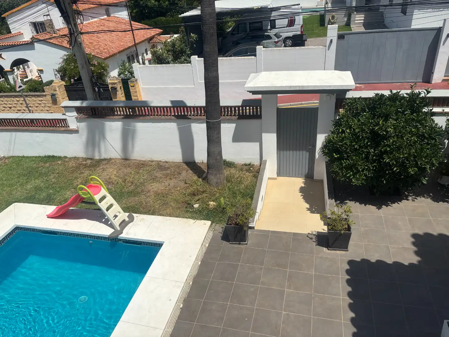 Schwimmbecken von Haus oder Chalet zum Verkauf in Marbella mit Klimaanlage, Heizung und Privatgarten