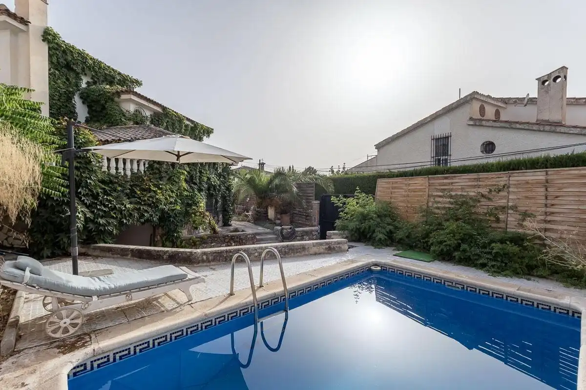 Piscina de Casa o chalet en venta en Cájar con Calefacción, Jardín privado y Piscina