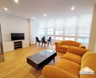 Sala d'estar de Apartament de lloguer en A Coruña Capital  amb Calefacció, Parquet i Moblat