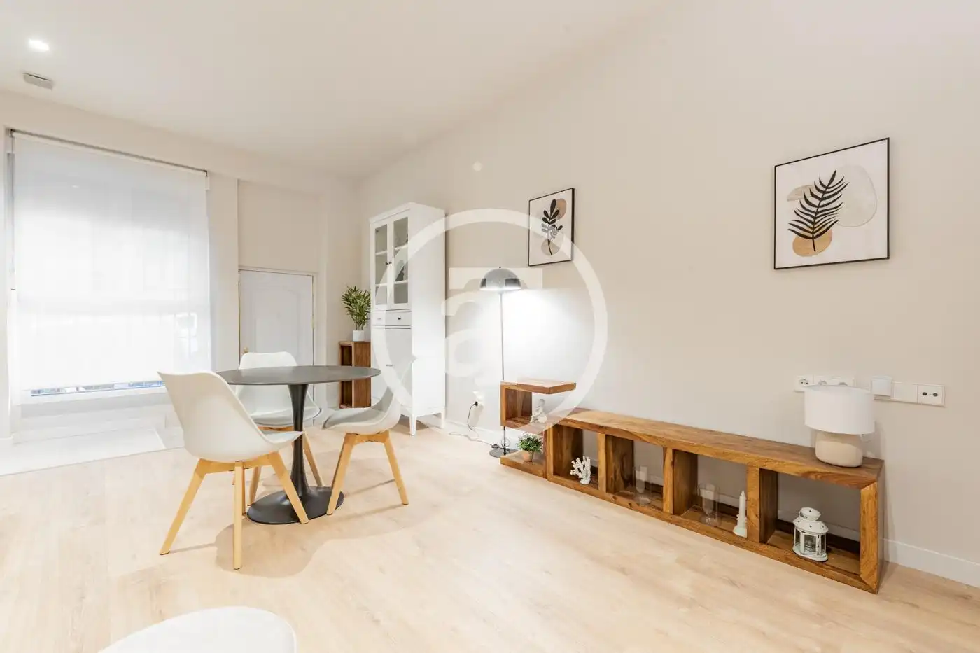 Living room of Flat for rent in Madrid  with Air Conditioner, Heating and Furnished