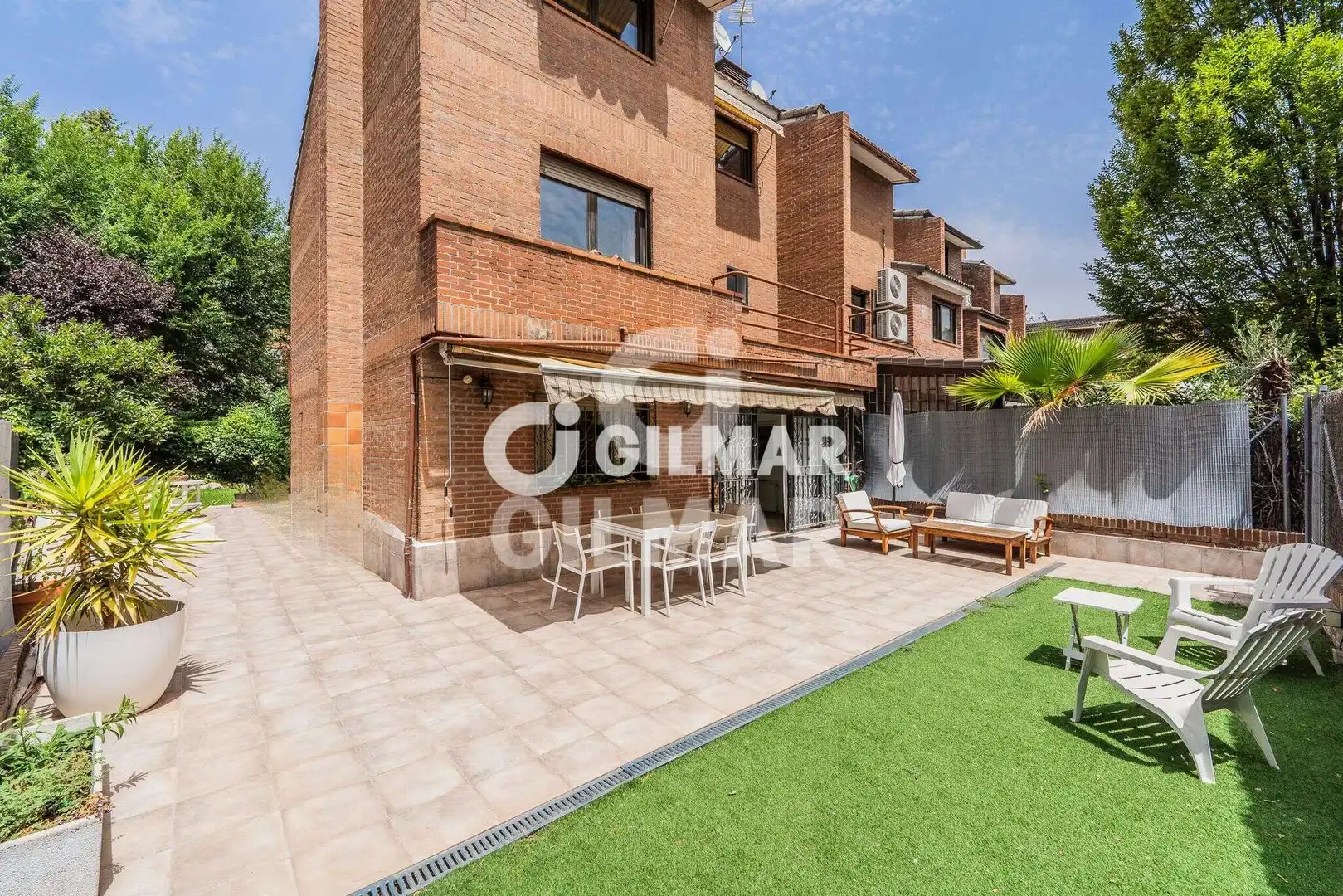 Casa pareada con piscina en venta en El Soto de la Moraleja