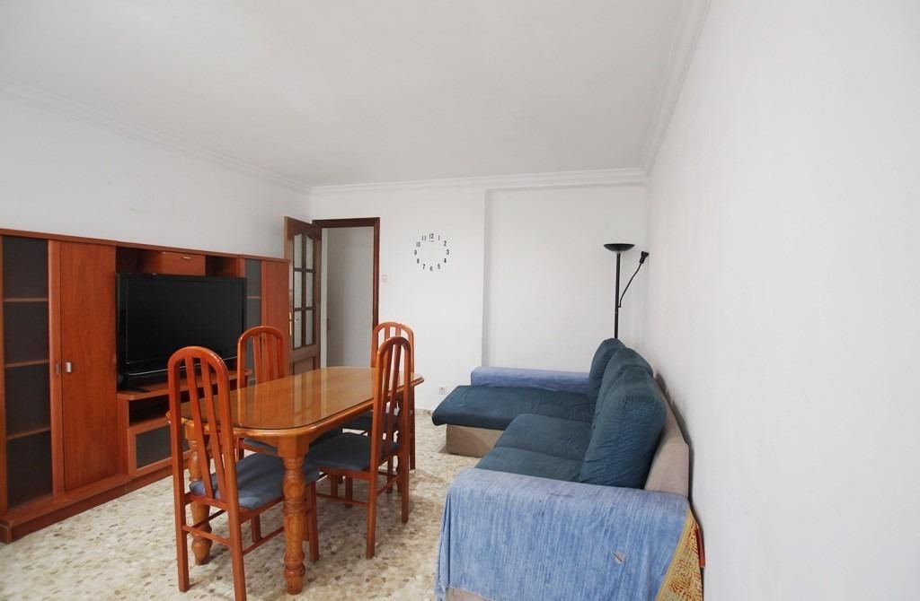 Sala d'estar de Pis en venda en Jerez de la Frontera amb Aire condicionat i Moblat