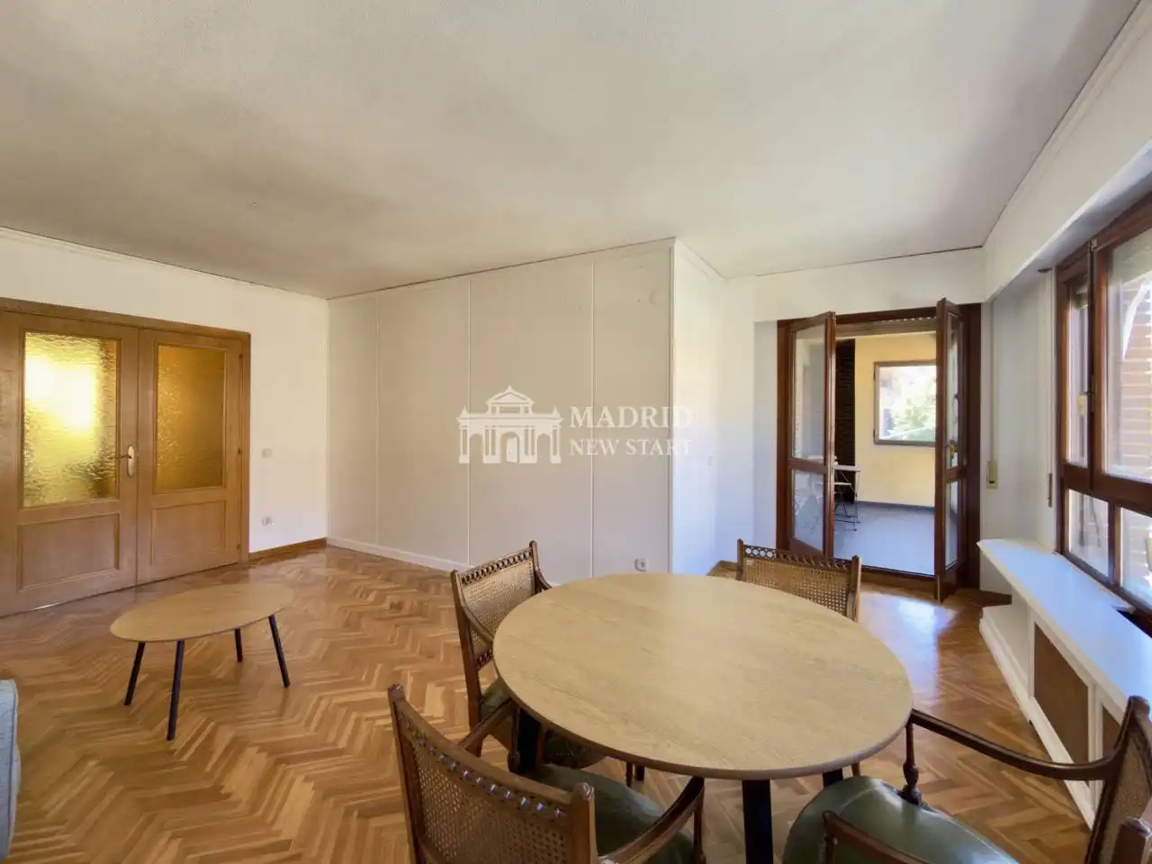 Vista exterior de Piso de alquiler en Segovia con Calefacción, Parquet y Terraza