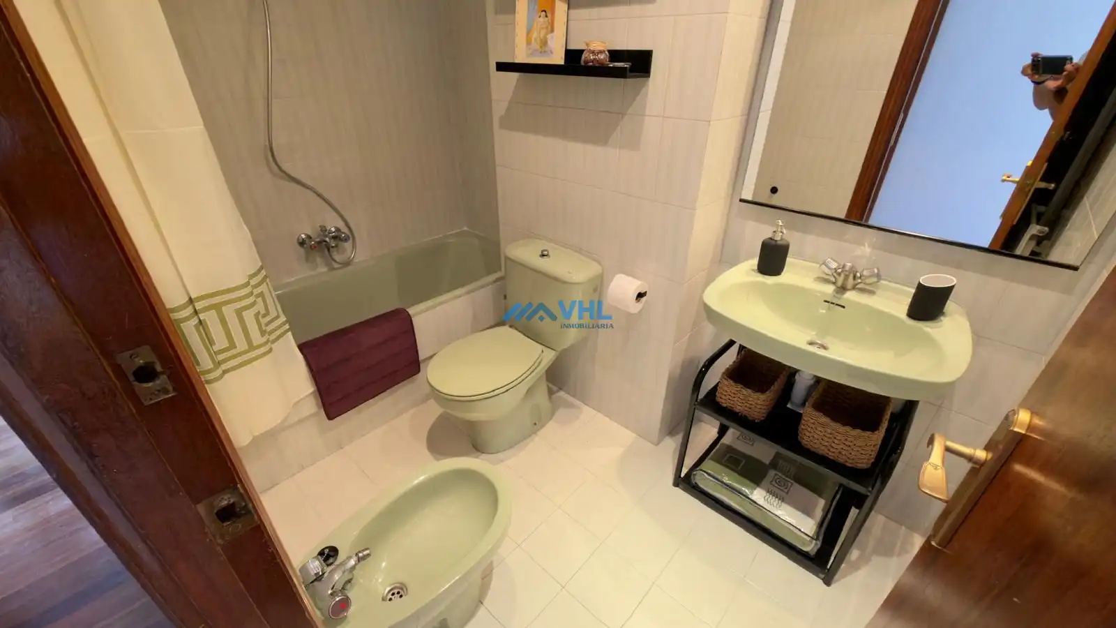 Baño de Piso de alquiler en Castro-Urdiales con Calefacción, Terraza y Amueblado