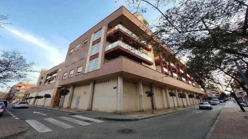 Local comercial en venda a Alcantarilla