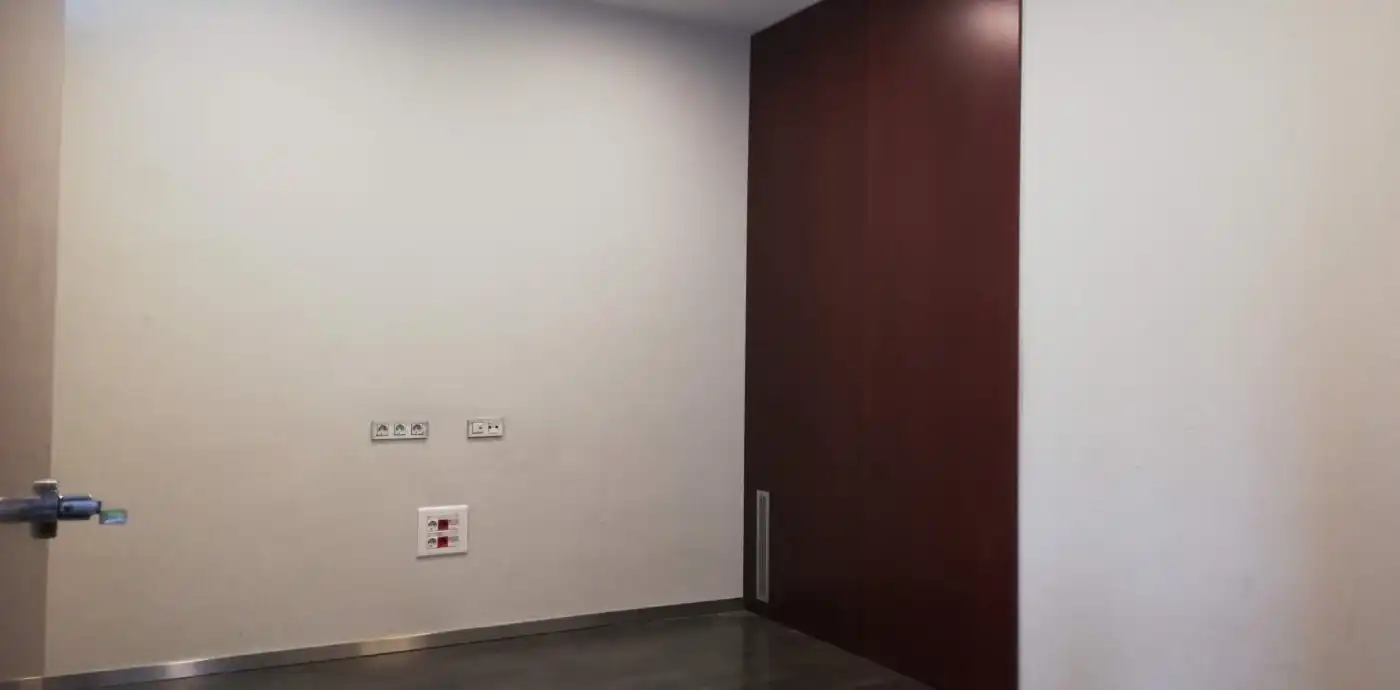 Office for sale in Murcia  with Air Conditioner