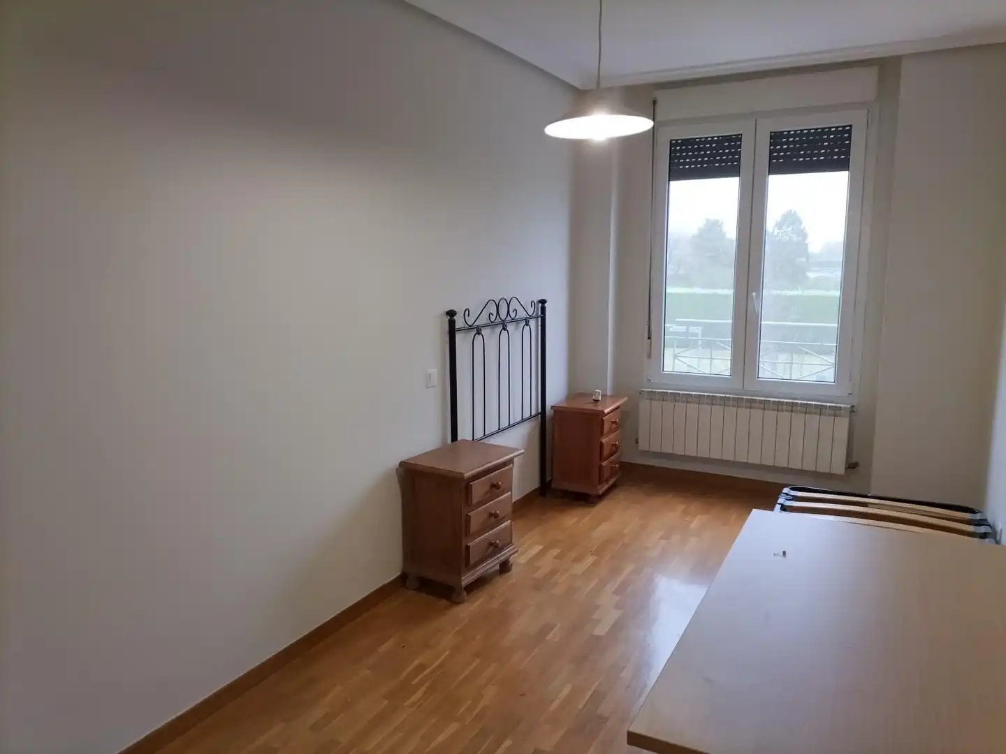 Habitación de Casa adosada en venta en Grijota con Calefacción, Jardín privado y Terraza