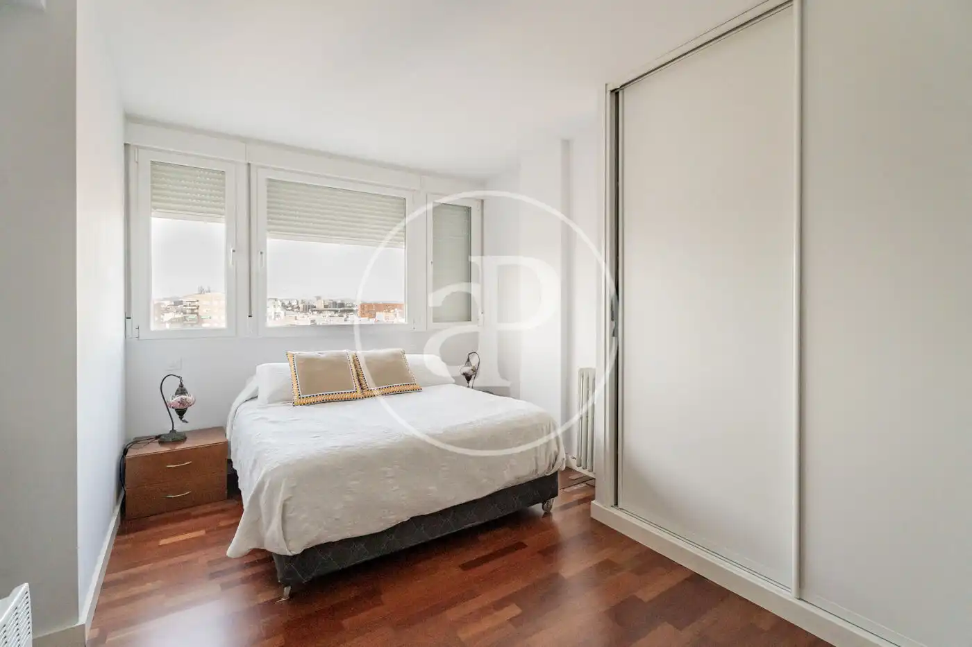 Schlafzimmer von Wohnung zum Verkauf in Madrid mit Klimaanlage und Heizung