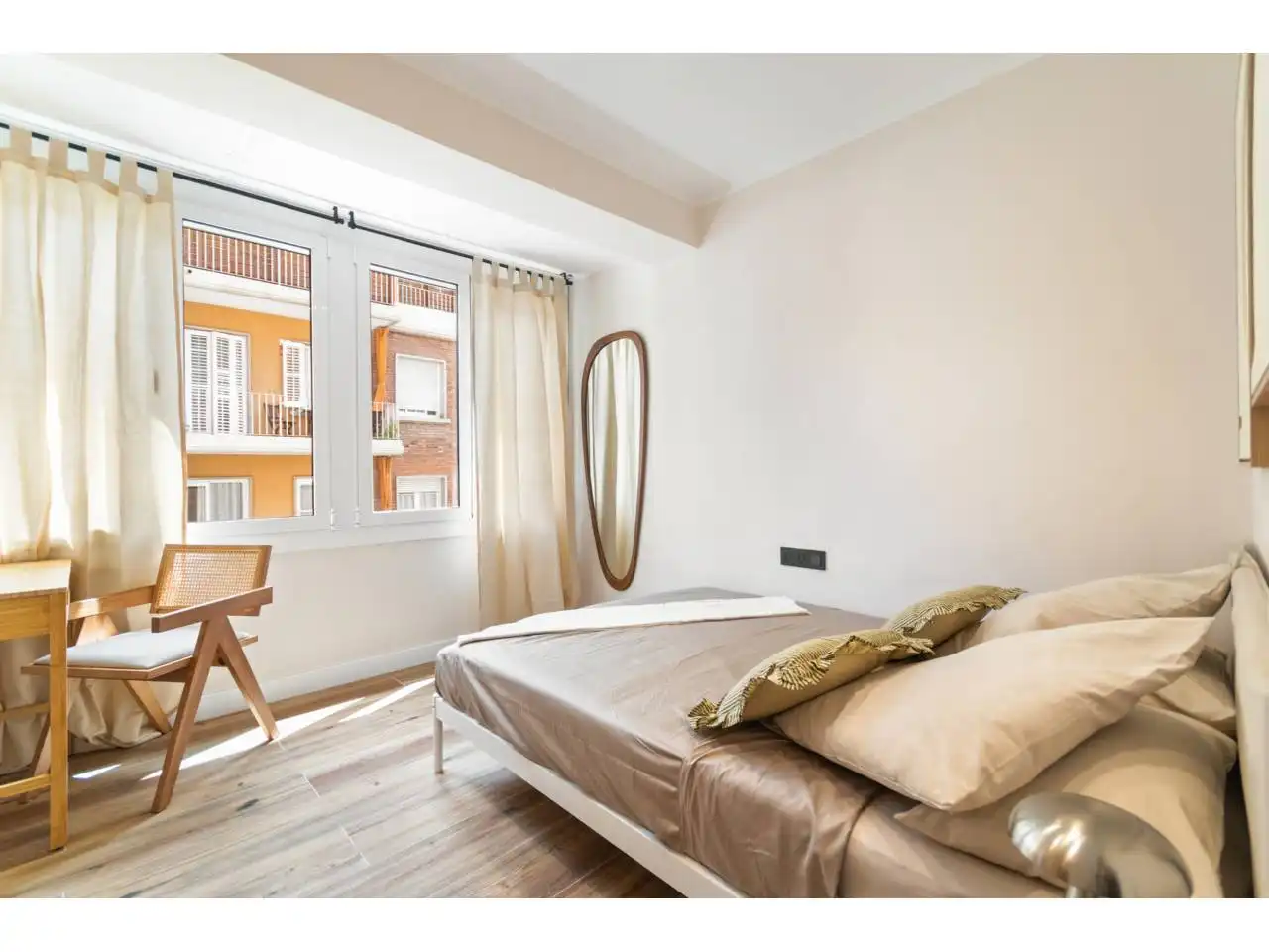 Bedroom of Flat for sale in Barcelona  with Air Conditioner, Heating and Furnished