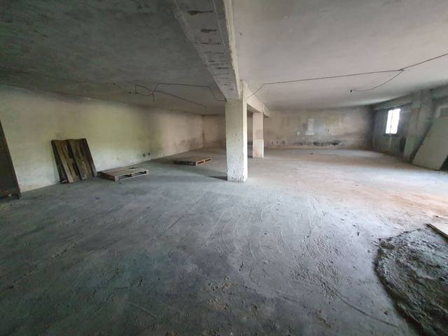 Local comercial en Alquiler en Grado
