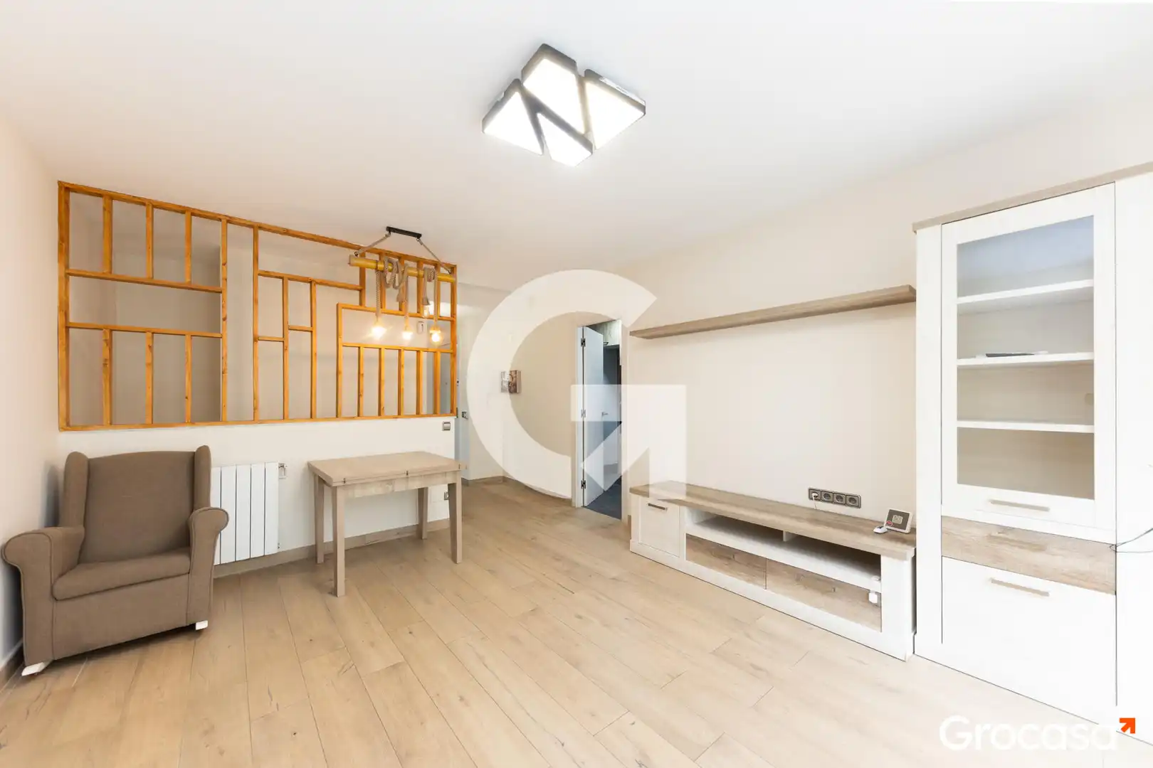 Maisonette zum Verkauf in L'Hospitalet de Llobregat mit Heizung, Terrasse und Ofen