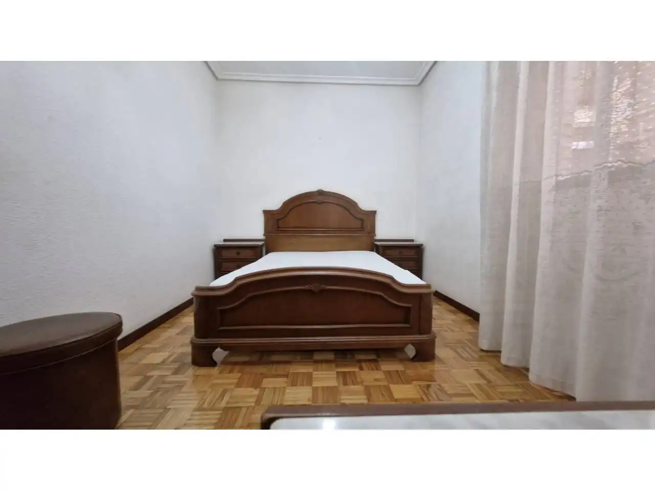 Habitación de Piso en venta en  Logroño con Calefacción, Parquet y Terraza