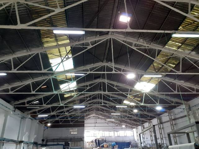 Nave industrial en Alquiler en Centre