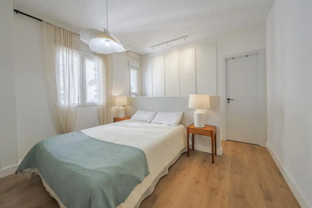 Bedroom of Flat for rent in Madrid  with Air Conditioner, Heating and Terrace