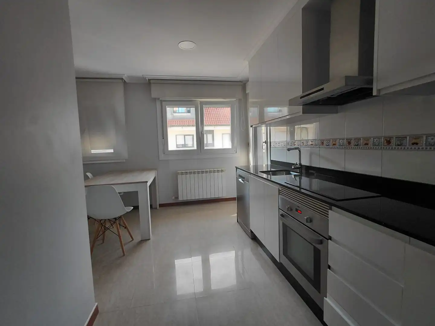 Cocina de Piso en venta en Vilagarcía de Arousa con Calefacción, Parquet y Trastero