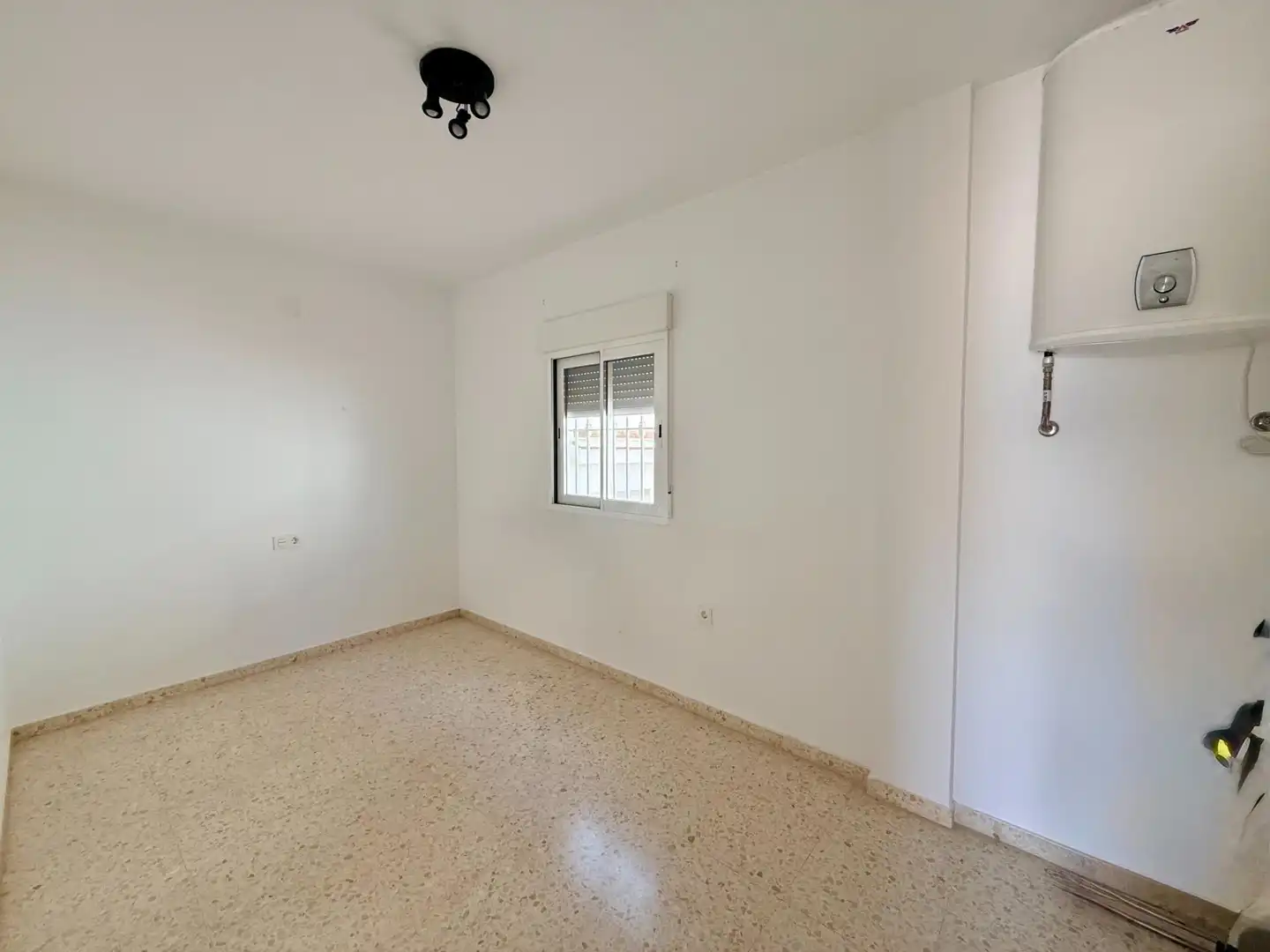 Casa adosada en venda en Morón de la Frontera amb Aire condicionat, Terrassa i Traster