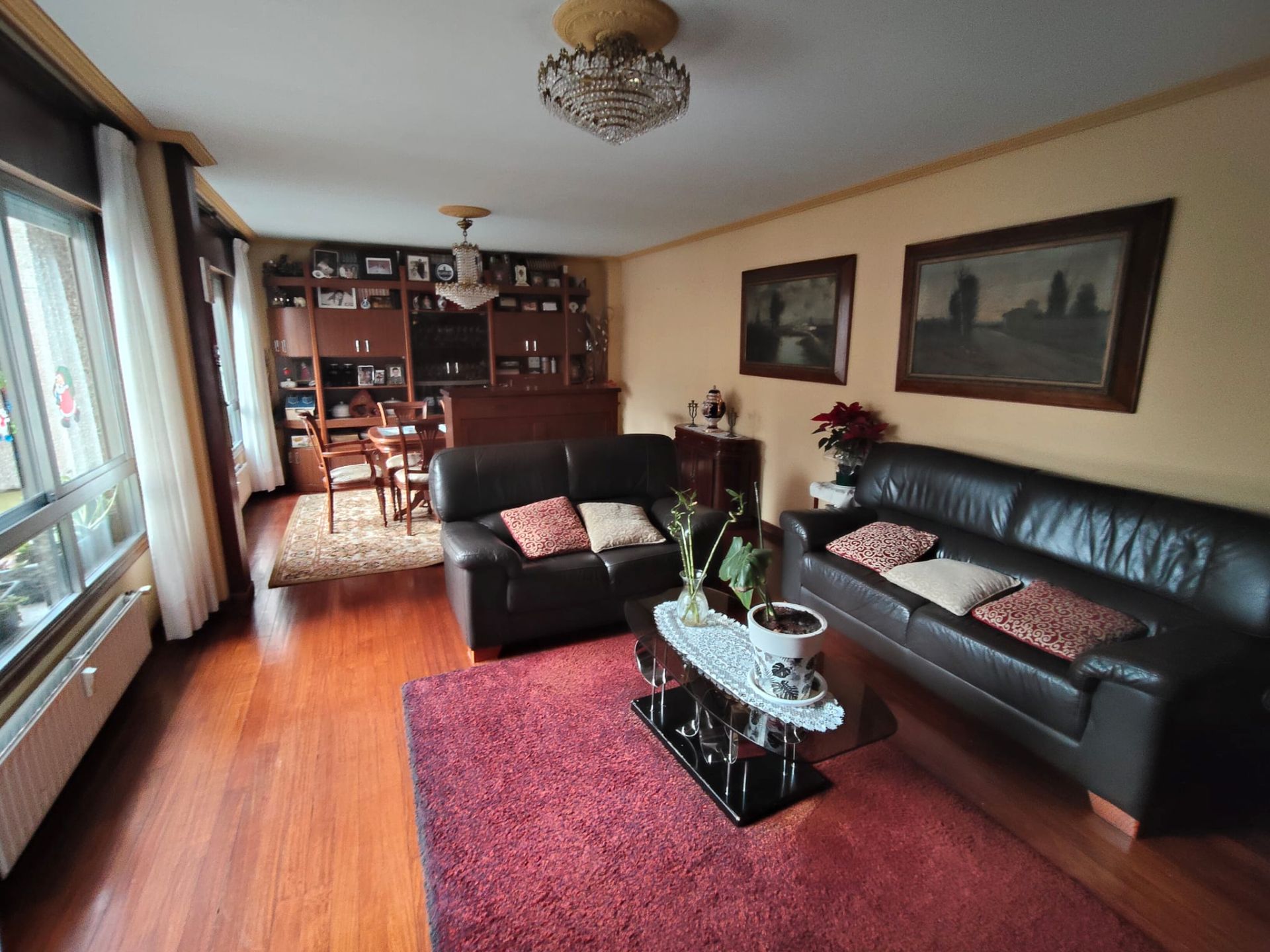 Sala de estar de Piso en venta en Betanzos con Calefacción, Parquet y Terraza