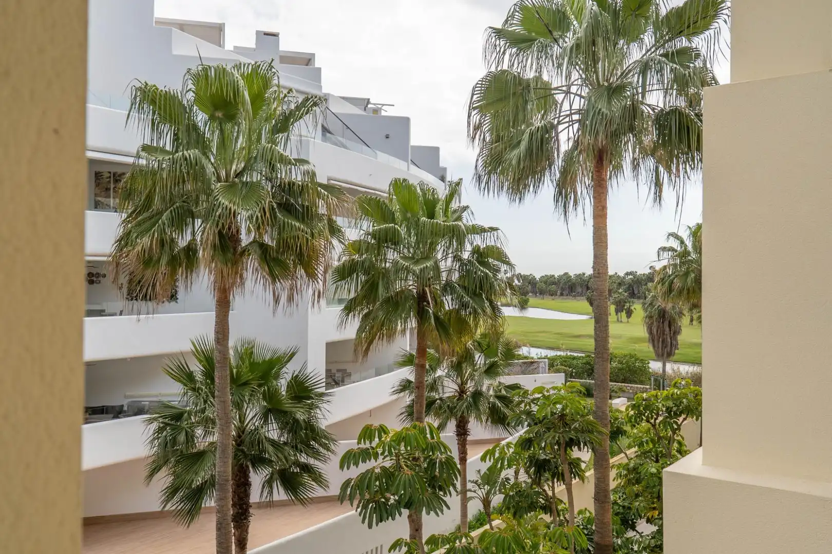 Vista exterior de Piso en venta en Motril con Terraza y Piscina comunitaria