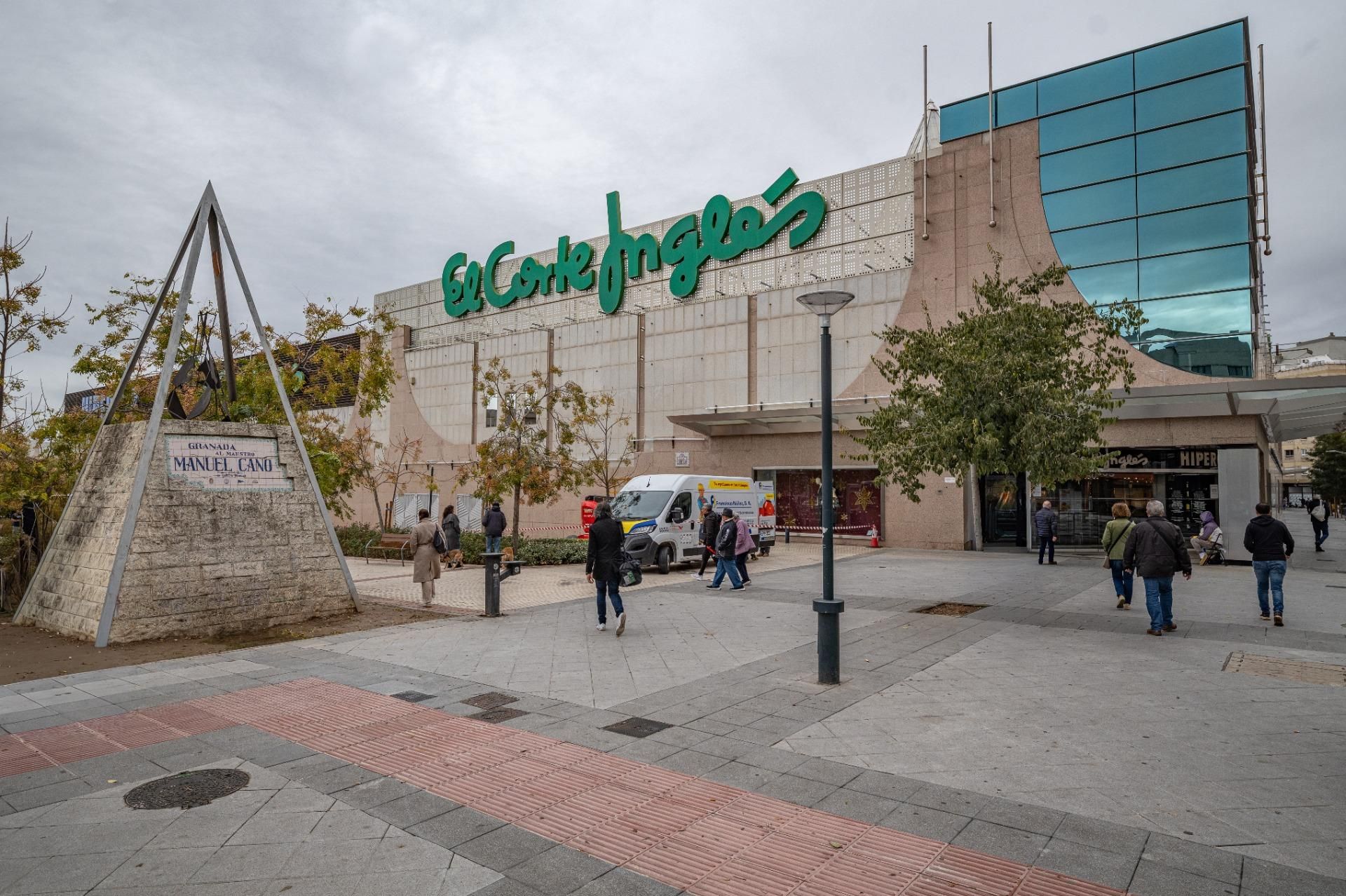 Vista exterior de Pis en venda en  Granada Capital amb Calefacció, Traster i Balcó