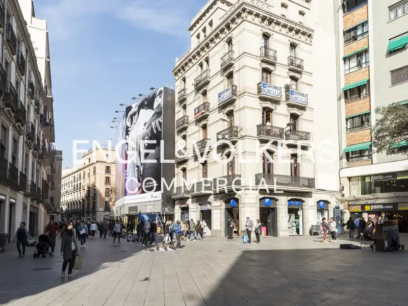 Exterior view of Commercial properties for sale in Barcelona