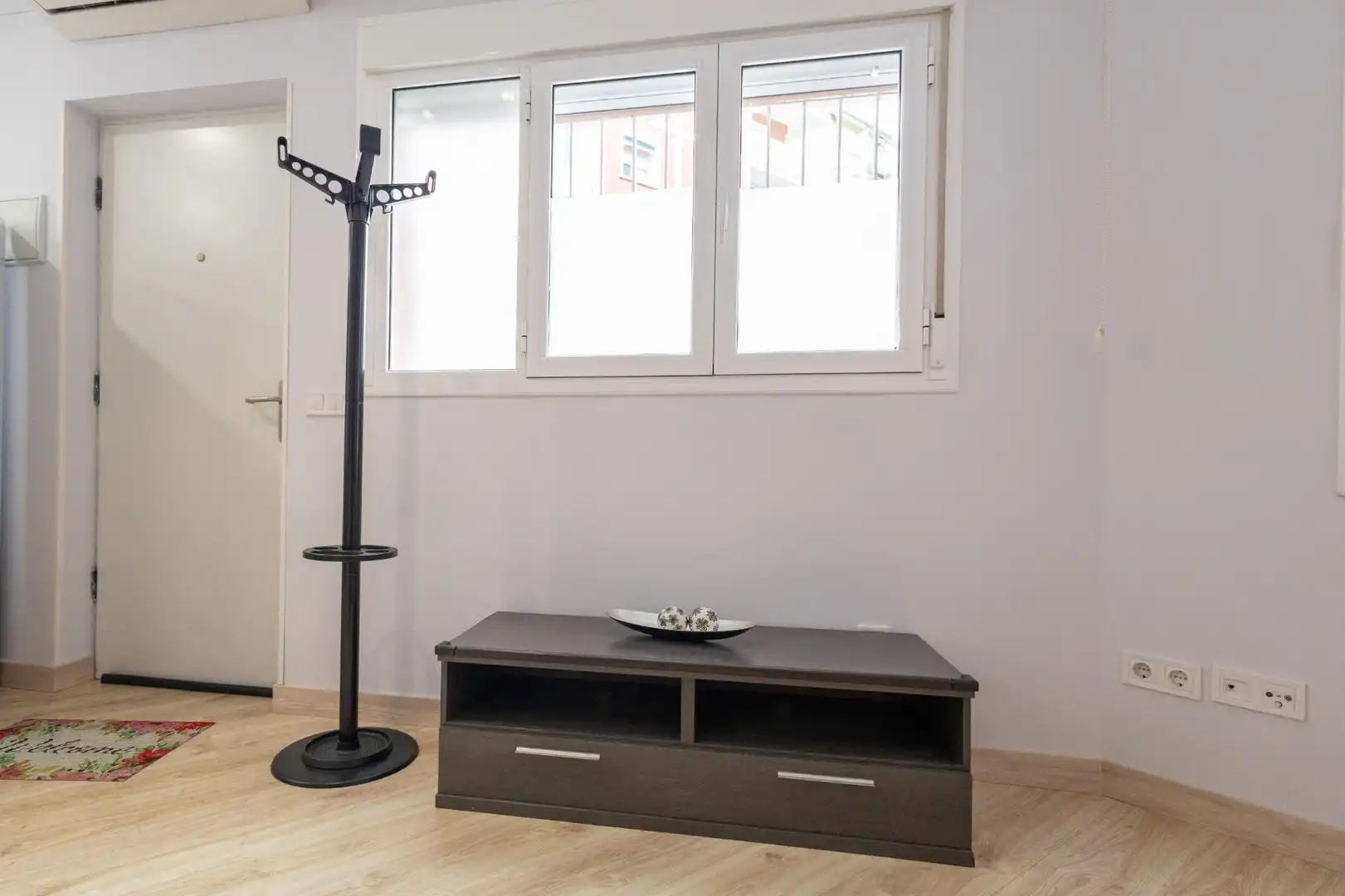 Sala de estar de Estudio de alquiler en Madrid con Aire acondicionado, Calefacción y Amueblado
