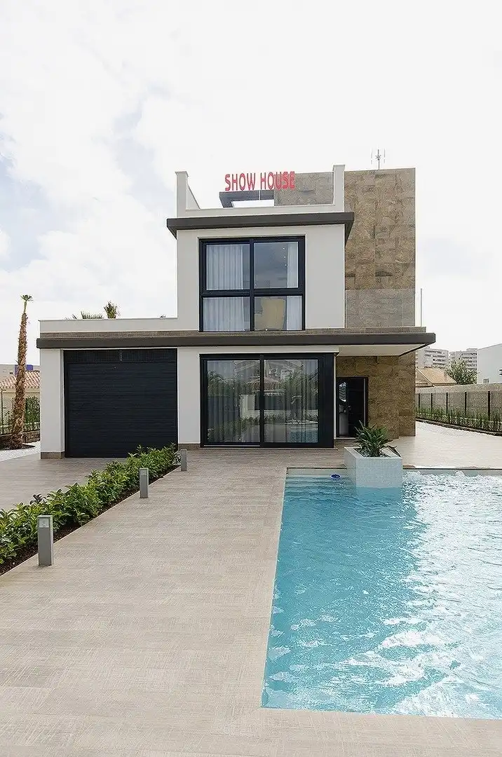Vista exterior de Casa o xalet en venda en Cartagena amb Piscina