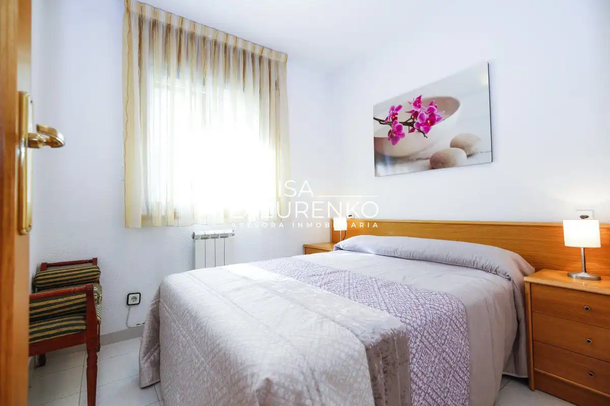 Dormitori de Apartament en venda en Salou amb Terrassa