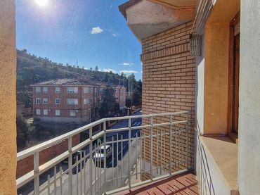 Flat with balcony for sale in Calle Marqués de Lema 164
