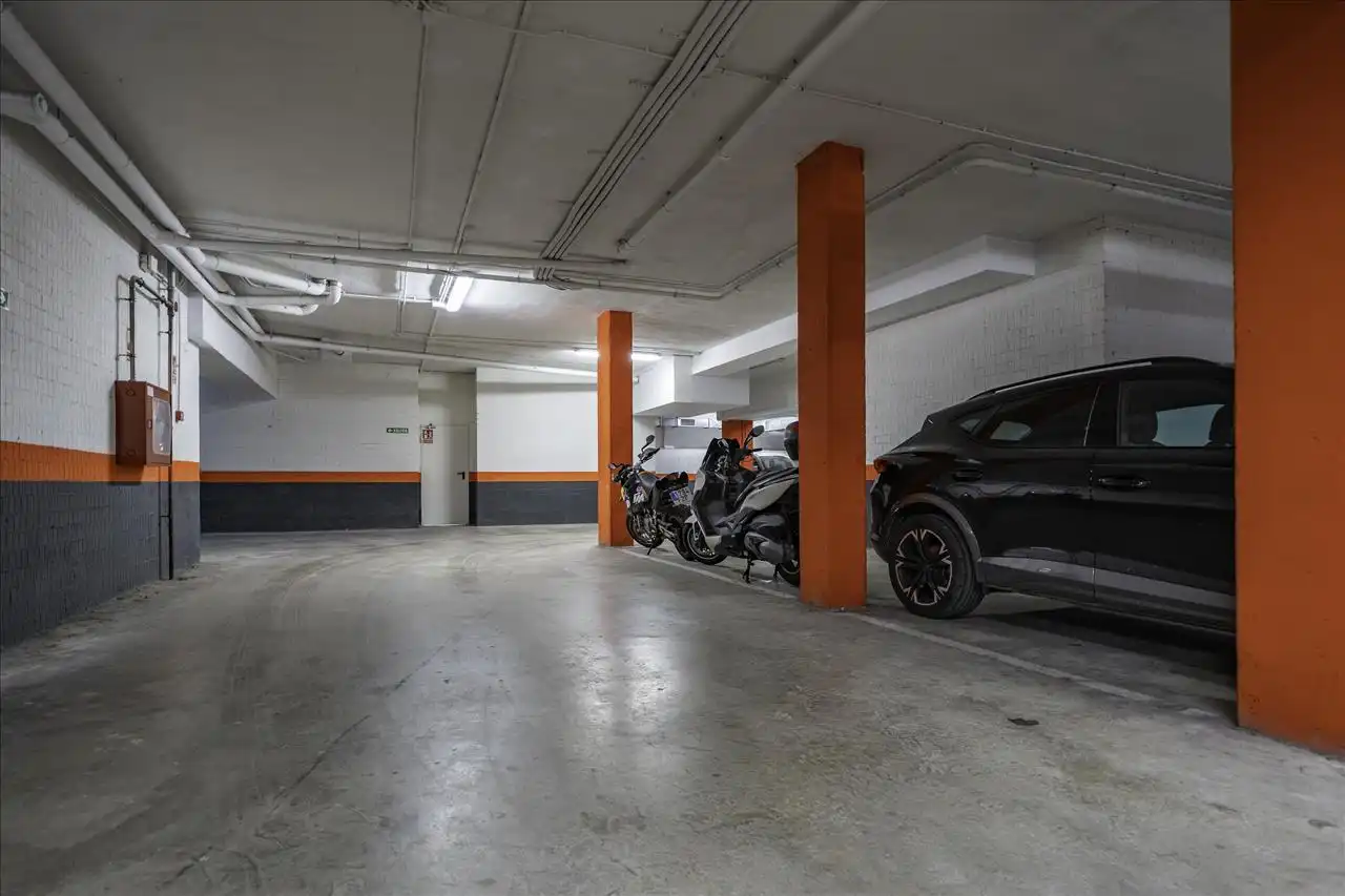 Parking with lift for sale in Taure, imagen 8