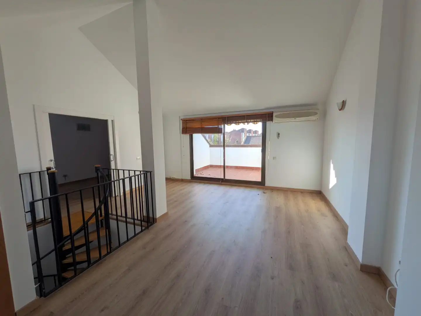 Duplexes for sale in Carrer del Barcelonès, Fontsanta - Fatjó