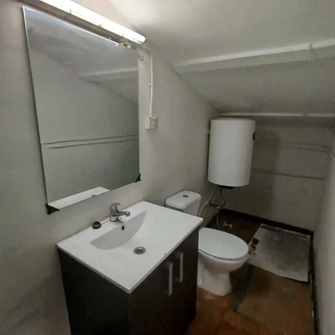 Badezimmer von Geschaftsraum zur Miete in Navàs