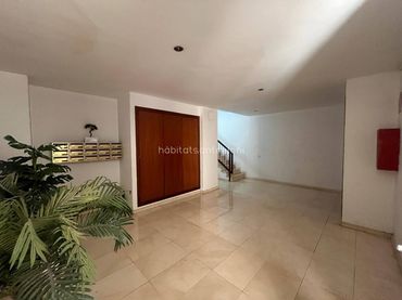 Piso con balcón en venta en Avenida Catalunya