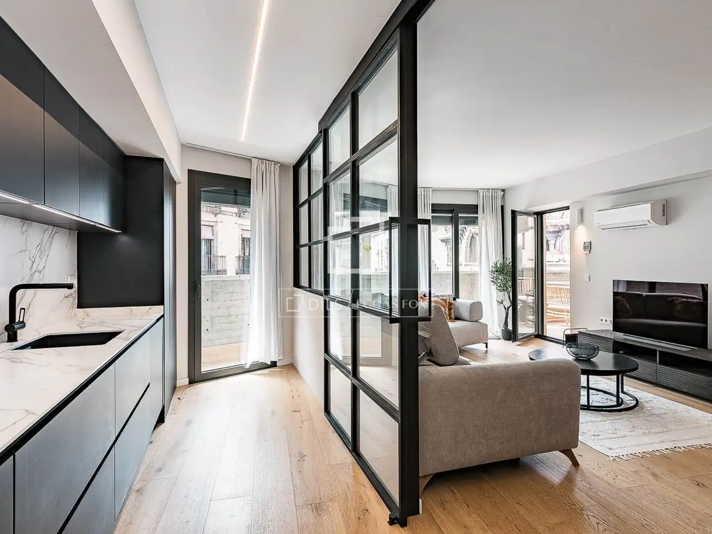 Sala de estar de Piso en venta en Barcelona con Aire acondicionado, Terraza y Balcón