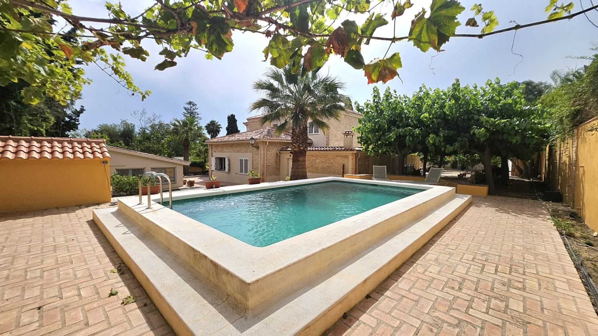 Jardín de Casa o chalet en venta en Alicante / Alacant con Aire acondicionado, Calefacción y Jardín privado