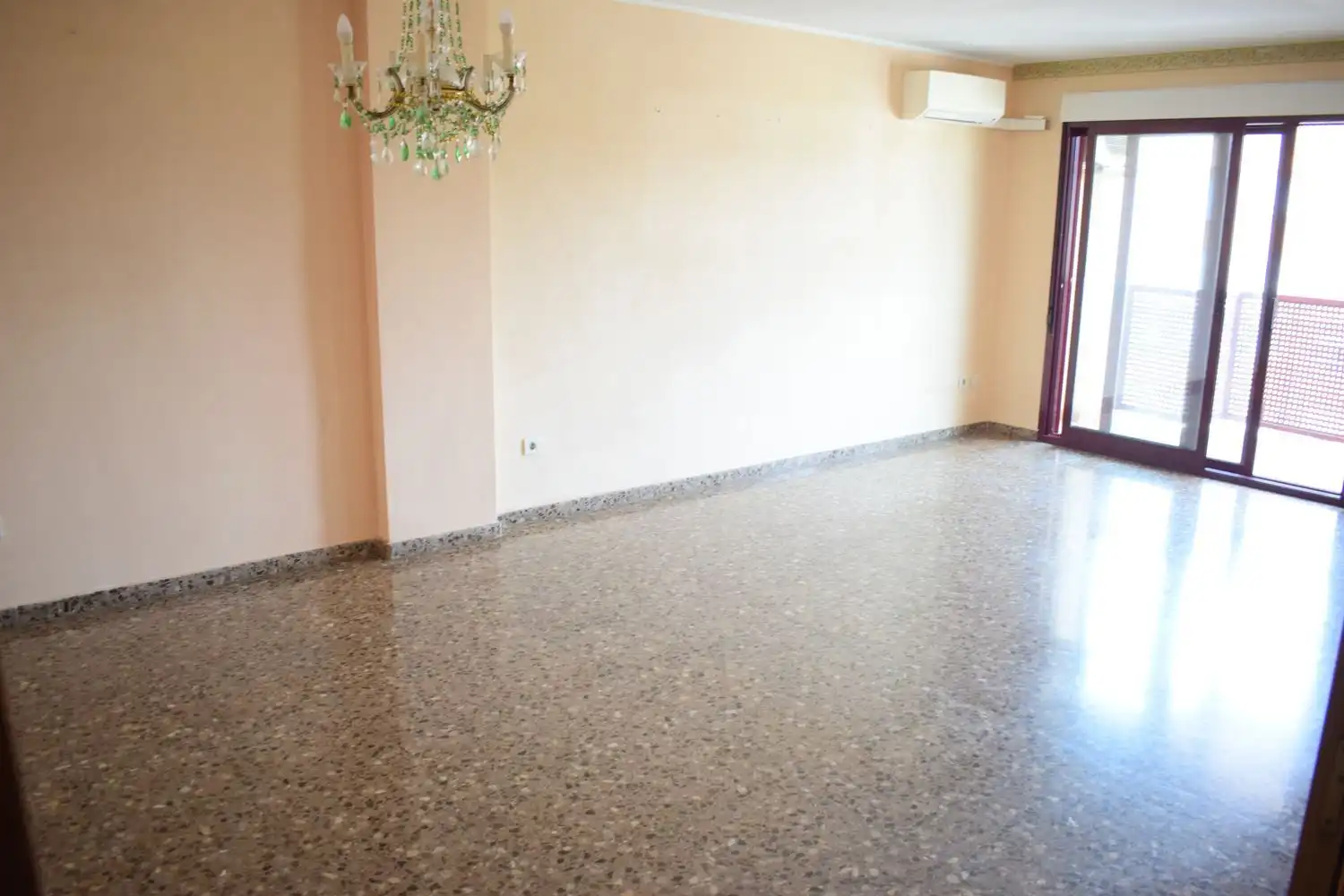 Ático en venta en Castellón de la Plana / Castelló de la Plana con Aire acondicionado, Terraza y Trastero