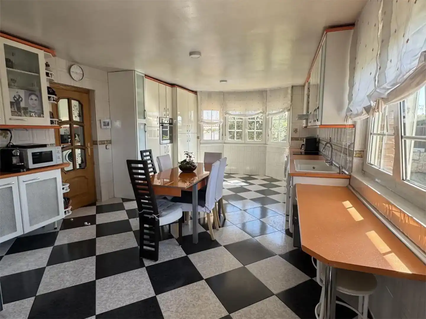 Cocina de Casa o chalet en venta en Móstoles con Aire acondicionado, Jardín privado y Trastero