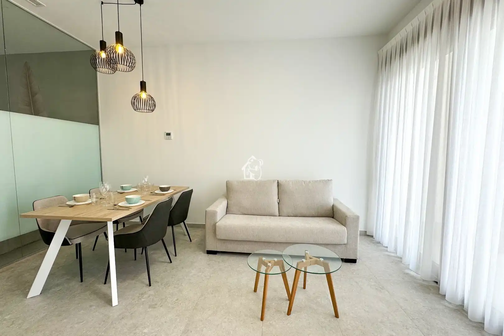 Sala de estar de Estudio de alquiler en Torrevieja con Aire acondicionado, Terraza y Amueblado