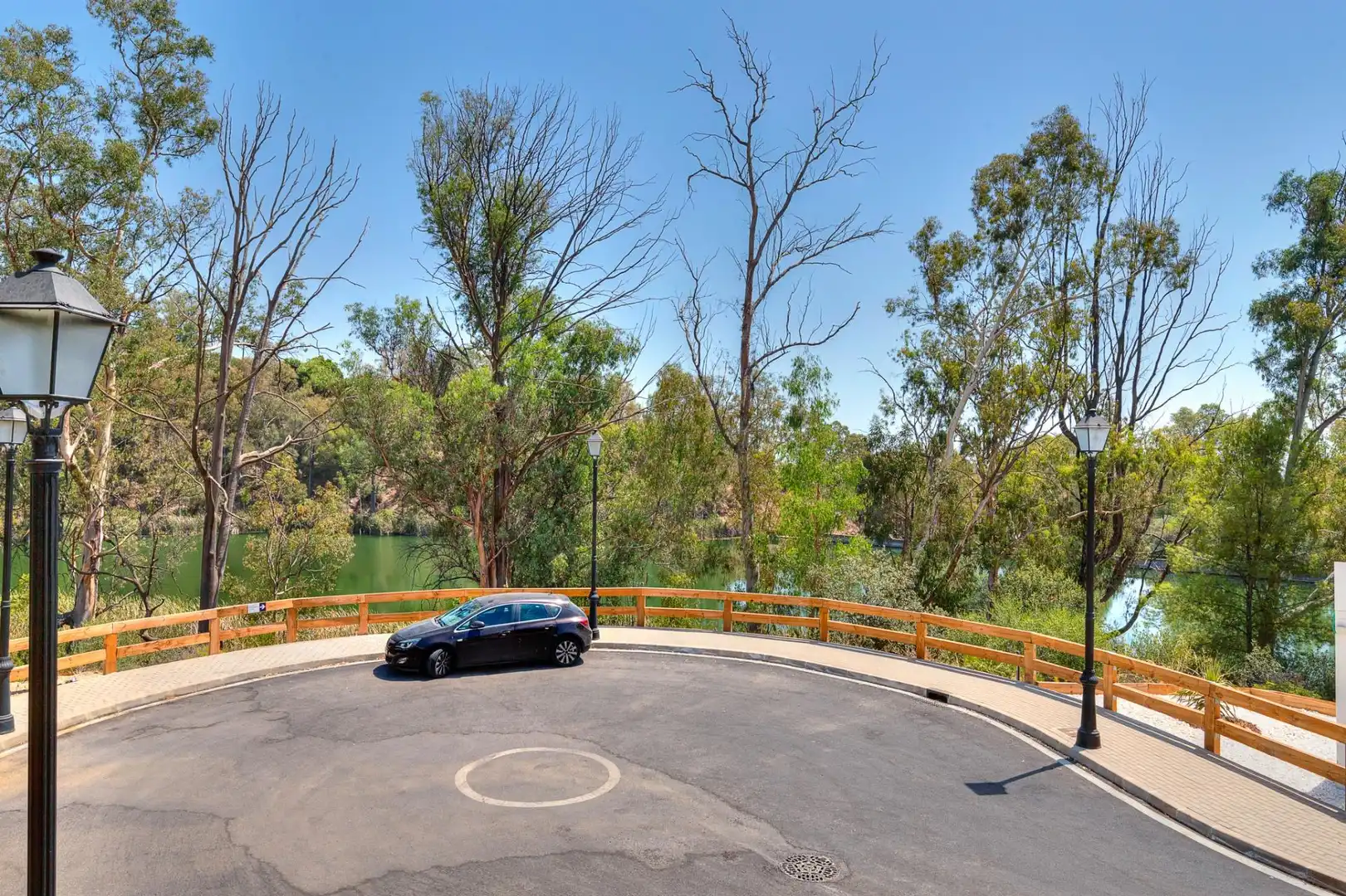 Aparcament de Planta baixa de lloguer en Marbella amb Aire condicionat, Calefacció i Jardí privat