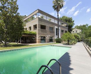 Exterior view of House or chalet for sale in  Barcelona Capital  with Air Conditioner, Heating and Terrace